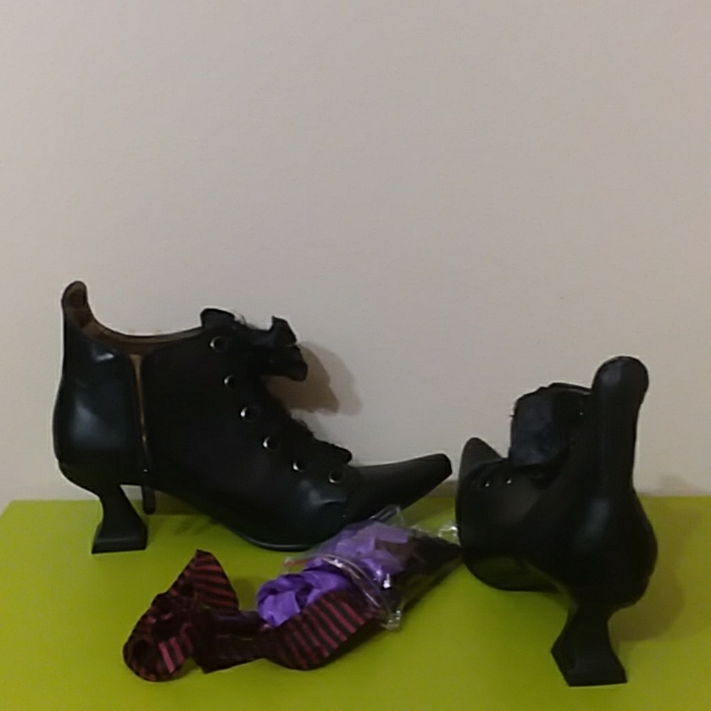 Ellie witch heels w/extra laces gothic Halloween
